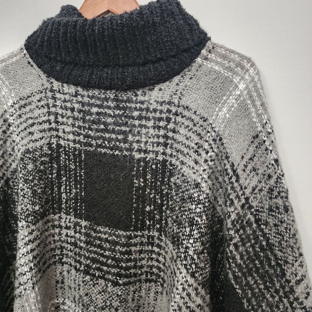 Hatch Maternity Turtle Neck Poncho Acrylic Sweater Fringe One Size Warm Pullover